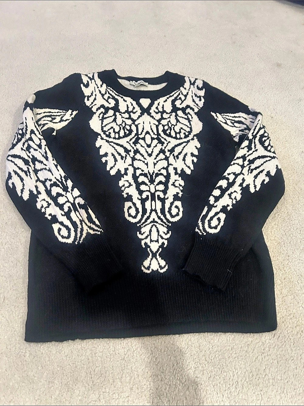 REMAIN Abstract Pattern Sweater in Black & White Size Small Like